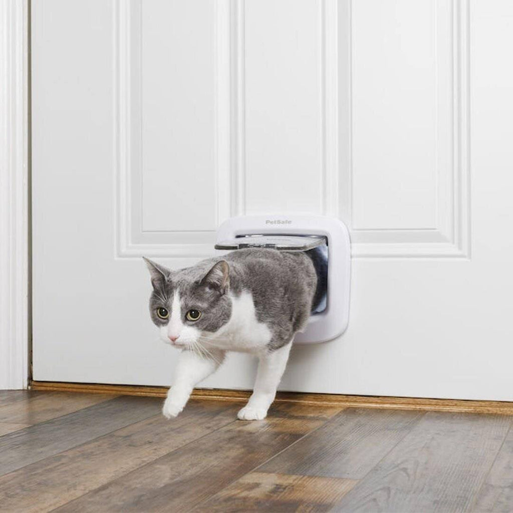 White 4 Way Locking Cat Flap O221