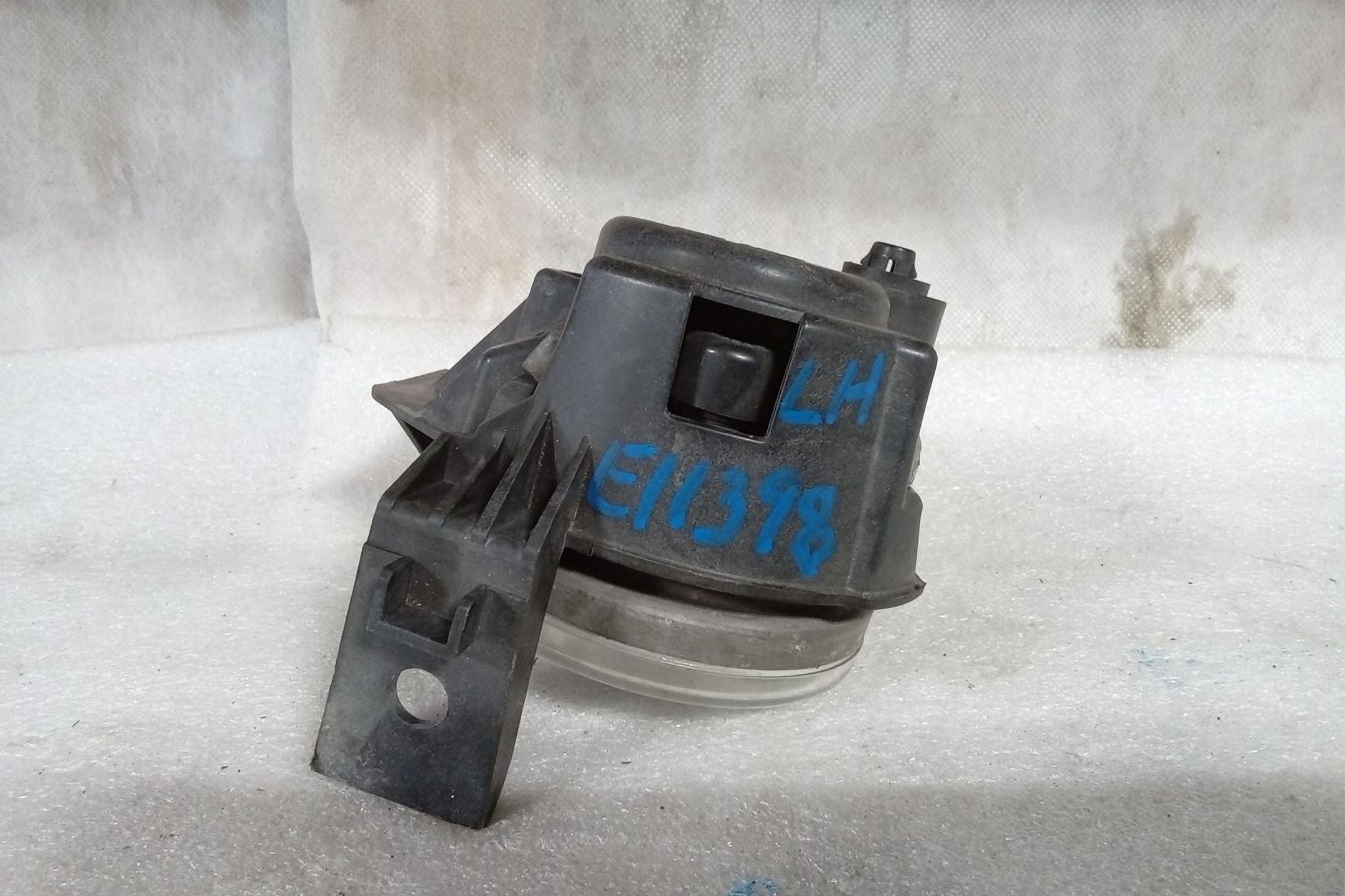 Driver Side Fog Lamp S813574