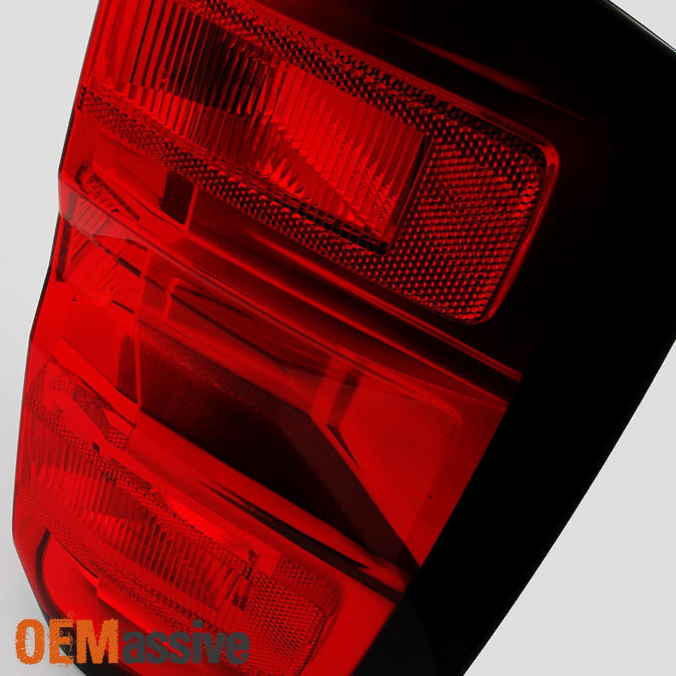 Red Clear Driver Left Side Tail Light Replacement Y450363