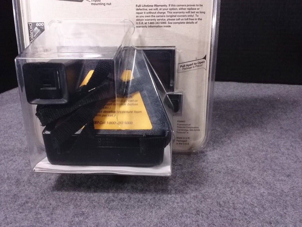 Instant camera black yellow G5587