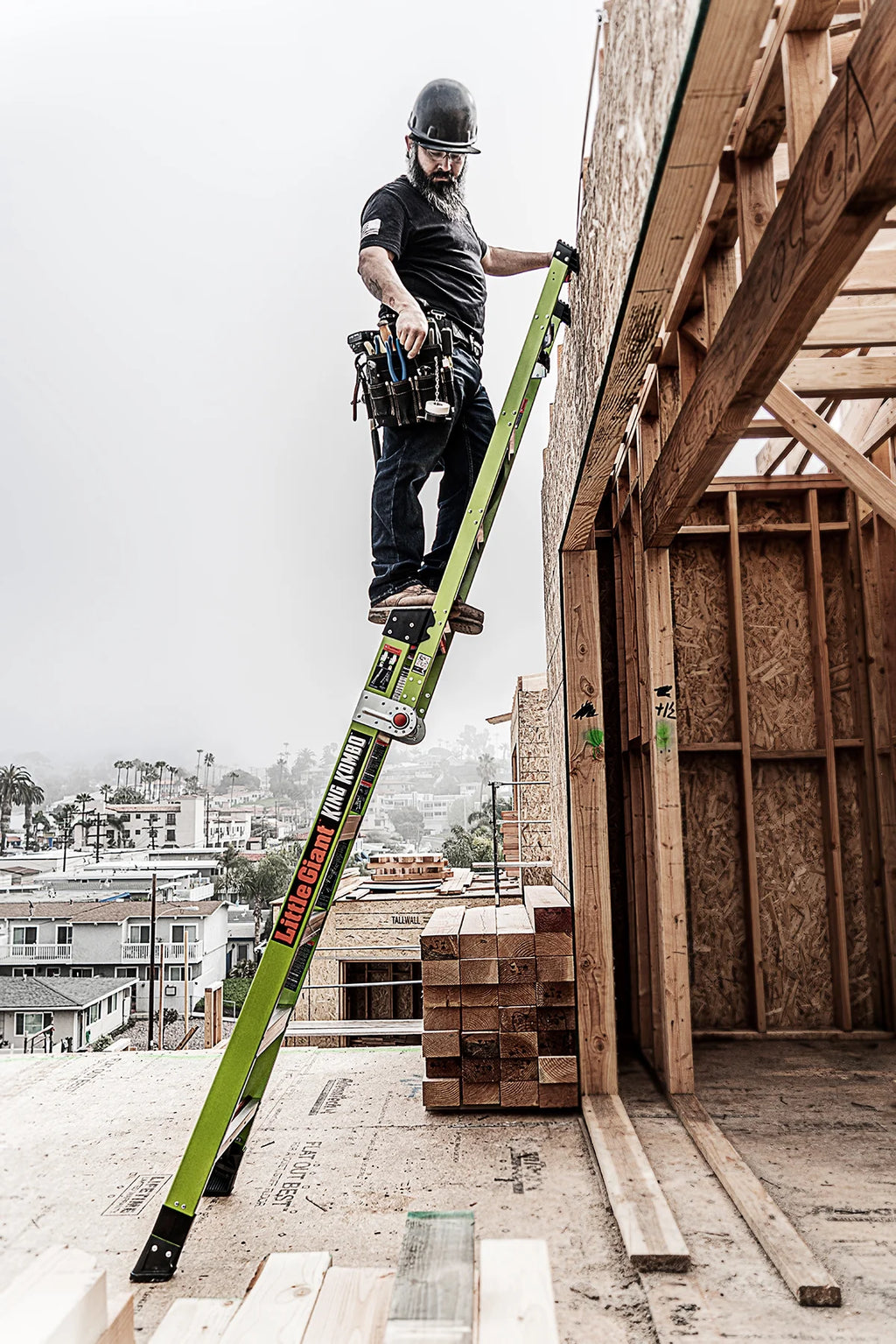 King Kombo Industrial 6-10 ft Type 1AA 3-in-1 Fiberglass Combo Ladder with V-Bar T260857