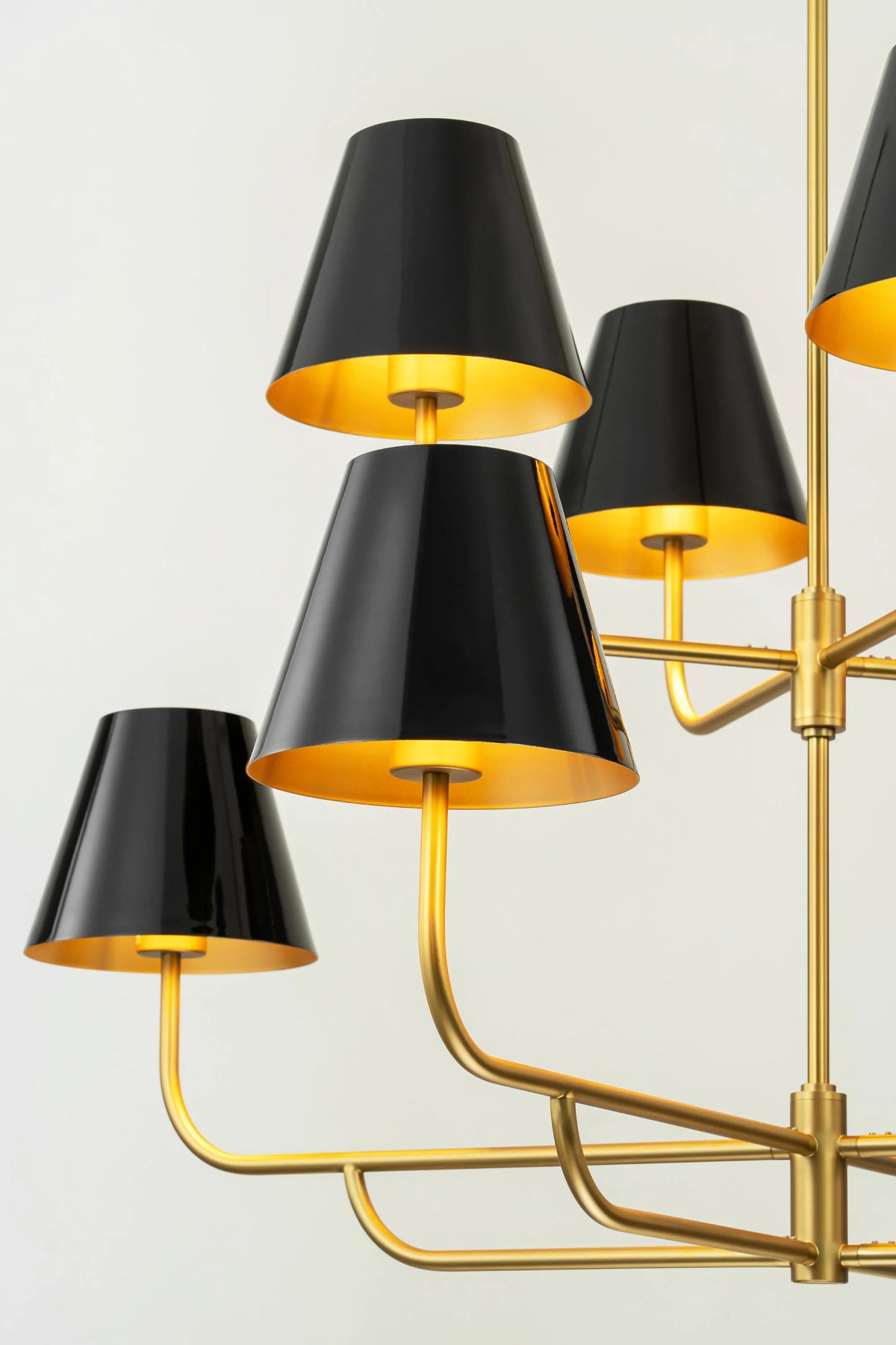 8-Light Dimmable Tiered Chandelier P3643