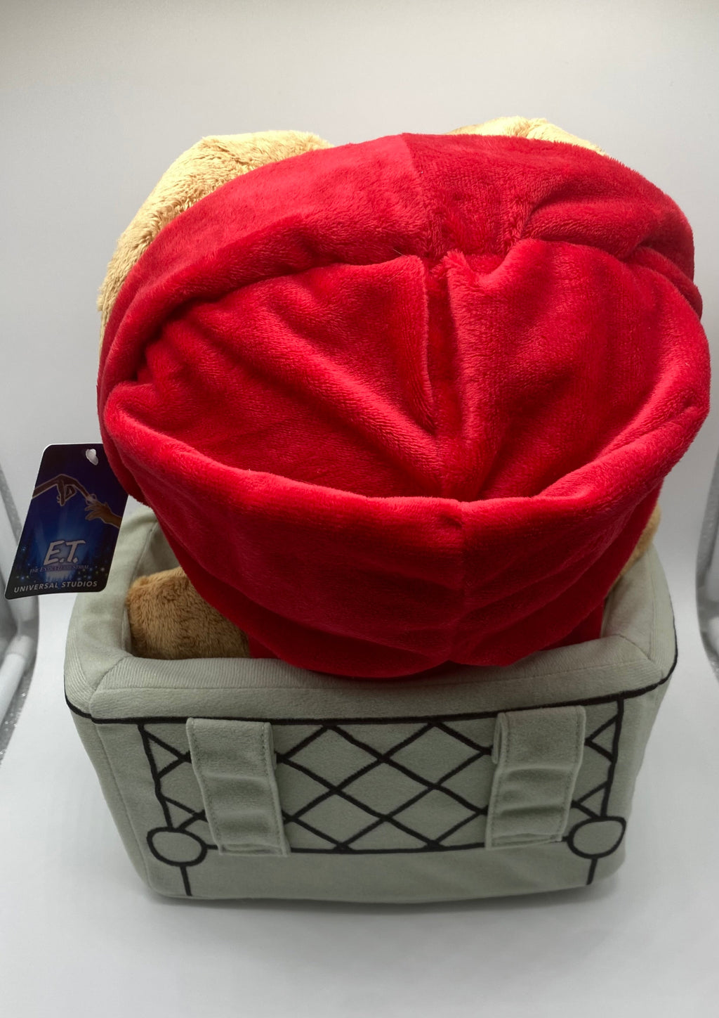 E.T. Extra Terrestrial in Basket Plush K8965