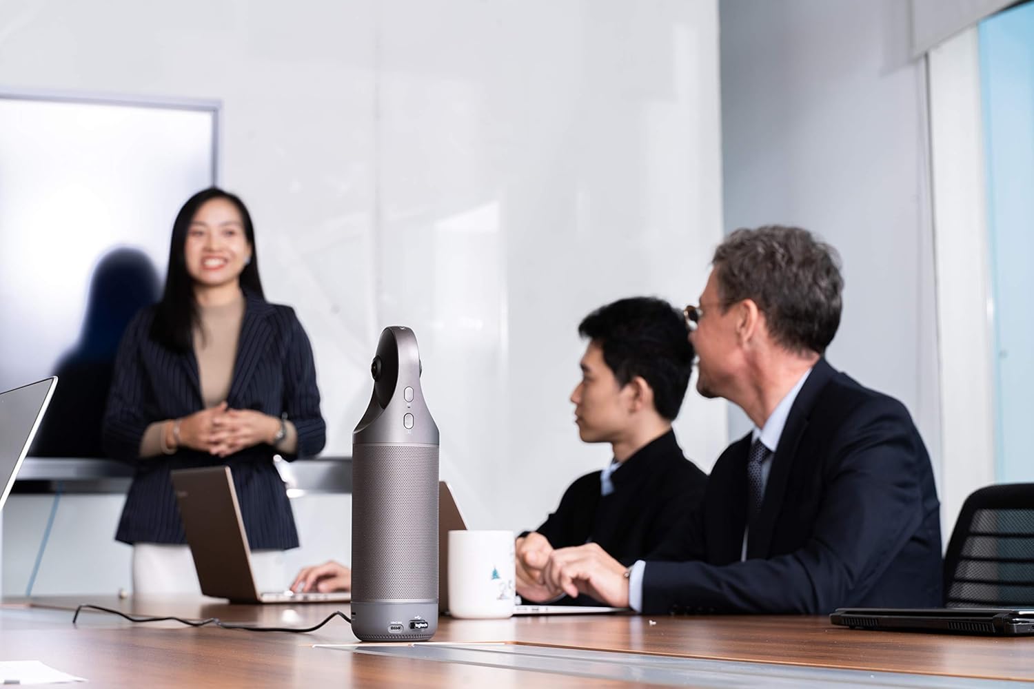360 Conference Room Camera with Auto Zooming Y52507